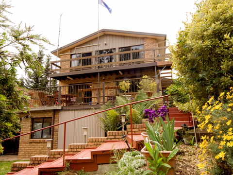 Chisholm Heights CBD Accommodation - Tourism Canberra 1