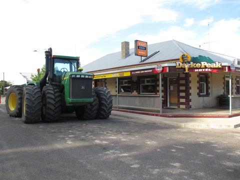 Darke Peak Hotel - Tourism Canberra 1