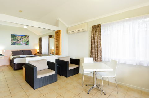 Ellis Beach Bungalows And Leisure Park - Tourism Canberra 1