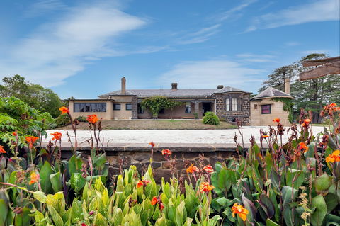 Eurambeen Historic Homestead And Gardens - Tourism Canberra 0
