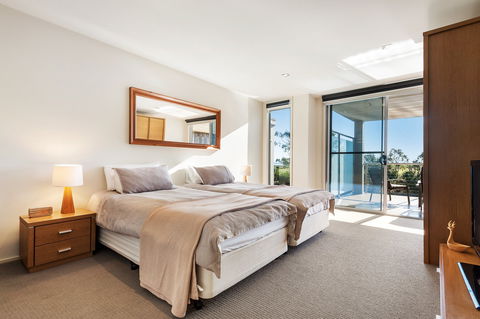 Gippsland Lakehouse - Tourism Canberra 2