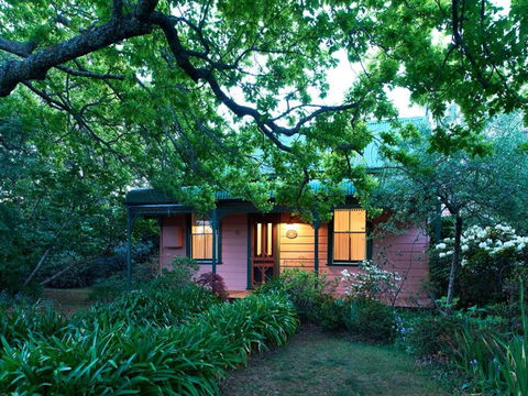 Hawthorne Cottage: Blackheath - Tourism Canberra 0