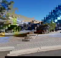 Johlie's Boathouse - Tourism Canberra