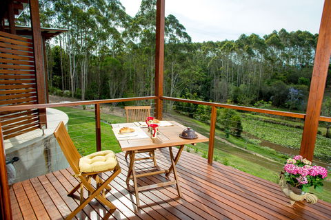 Lilypad Luxury Cabins - Tourism Canberra 1