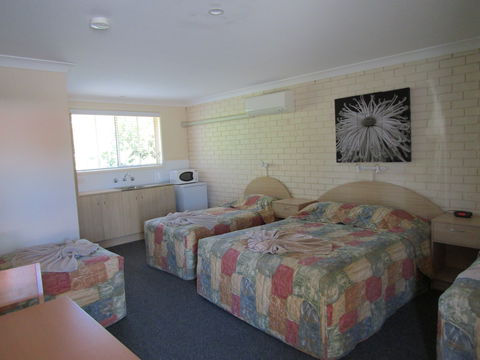 Manilla Motel - Tourism Canberra 2