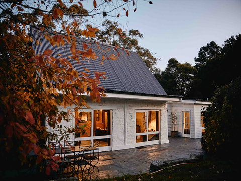Maple Lodge - Tourism Canberra 0
