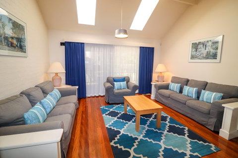 Oystercatcher Executive Villa 23 - Tourism Canberra 2