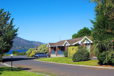 Riverfront Motel And Villas - Tourism Canberra 2
