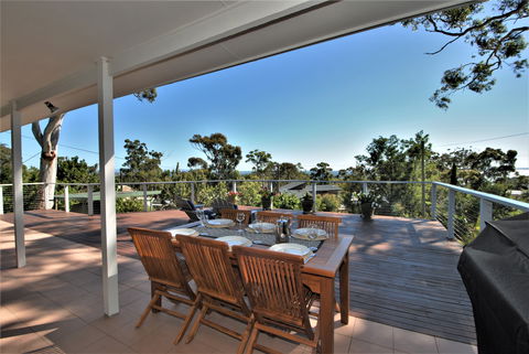 Sea Dreamer Cottage In Waldegrave - Tourism Canberra 0