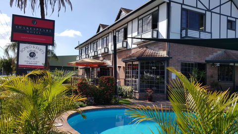 Shakespeare Motel - Tourism Canberra 0