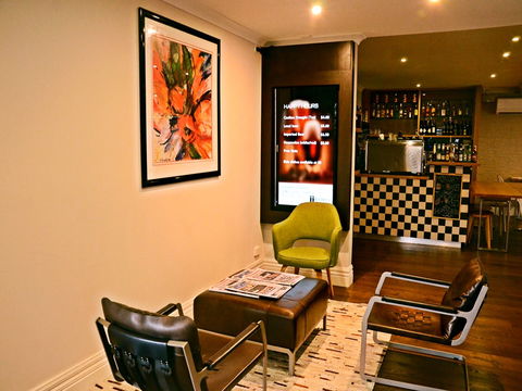 The Waverley International Hotel - Tourism Canberra 1