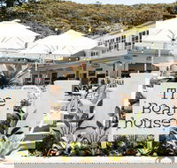 The Boathouse Hotel Patonga - Tourism Canberra