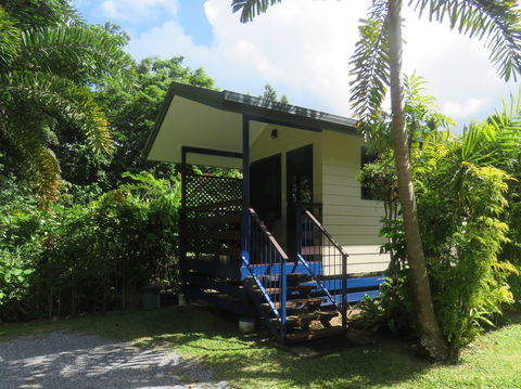 Thornton Beach Bungalows - Tourism Canberra 1