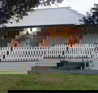 Tinonee Cottages - Tourism Canberra