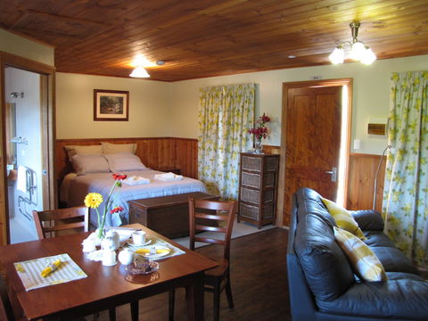 Tin Dragon Trail Cottages - Tourism Canberra 2