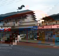 Victoria Hotel Port McDonnell - Tourism Canberra