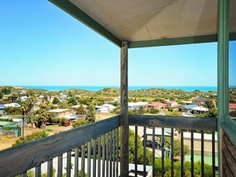 3 Henley Street - Goolwa Beach - Tourism Canberra 1