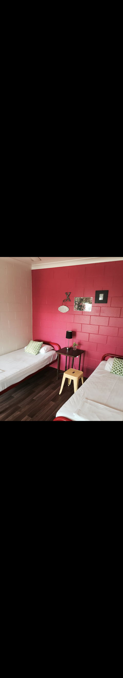 Adventurers Backpackers Resort - Tourism Canberra 0