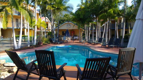 At Beach Court Holiday Villas - Tourism Canberra 0