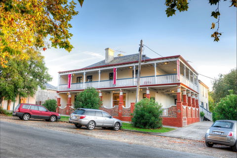 Athelstane House - Tourism Canberra 0