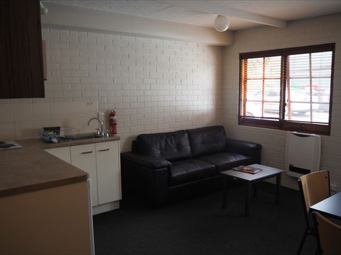 Bay Hotel Apartments - Tourism Canberra 1