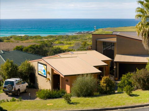 Beachfront Apartments Narooma - Tourism Canberra 0