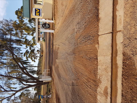 Cleve Showgrounds RV Park - Tourism Canberra 0
