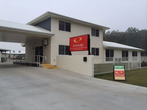EconoLodge Beachside Motel - Tourism Canberra 0