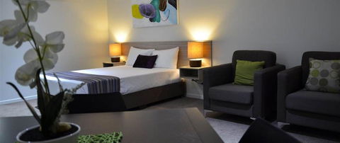 EconoLodge Beachside Motel - Tourism Canberra 1