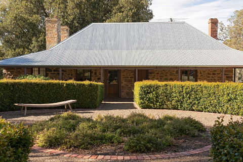 Jacob's Estate Cottage - Tourism Canberra 1