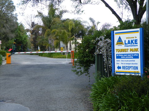 Lake Hamilton Motor Village And Caravan Park - Tourism Canberra 2