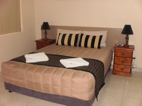 Molika Springs Motel Moree - Tourism Canberra 0