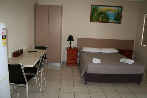 Molika Springs Motel Moree - Tourism Canberra 2
