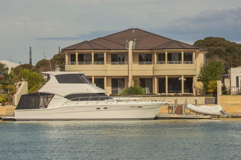 Monterey Waters 27A - Tourism Canberra 1
