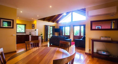 Perricoota Vines Retreat - Tourism Canberra 2