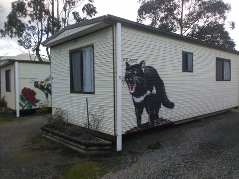 Queenstown Cabin And Tourist Park - Tourism Canberra 1