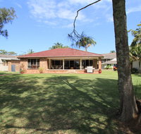 Ray of Sunshine-Waterfront Reserve - Tourism Canberra