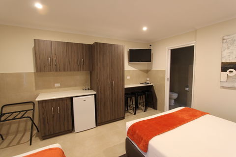 Ryley Motor Inn - Tourism Canberra 1
