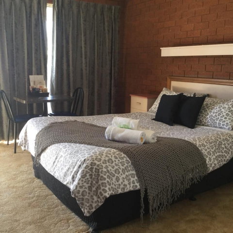 Star Hotel Accommodation - Tourism Canberra 2