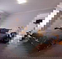 Starline Alpaca Farm Stay - Tourism Canberra