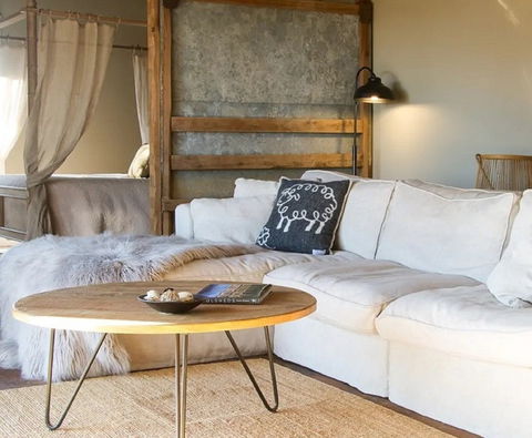 The Fleece - Luxury Farm Stay - Tourism Canberra 0