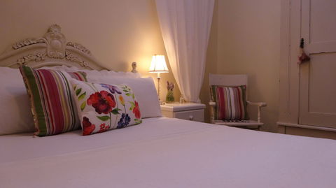 The Globe Inn - Tourism Canberra 0