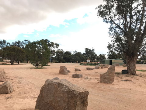 Wirrulla Caravan Park - Tourism Canberra 0