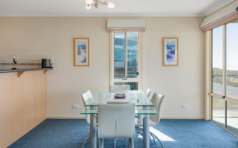 208 Surfers Pde - Tourism Canberra 2