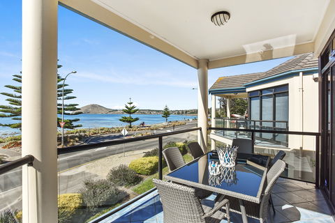 63 Franklin Parade - Tourism Canberra 0