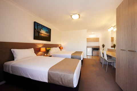 Adelong Motel - Tourism Canberra 0