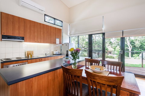 Aireys Inlet Getaway Resort - Tourism Canberra 0