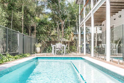 Beach Chalet - Tourism Canberra 0