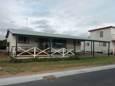 Beach Escape - Tourism Canberra 0