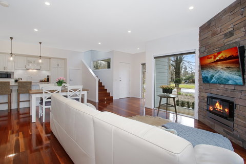 Beyond Bliss Guesthouse Two - Tourism Canberra 0
